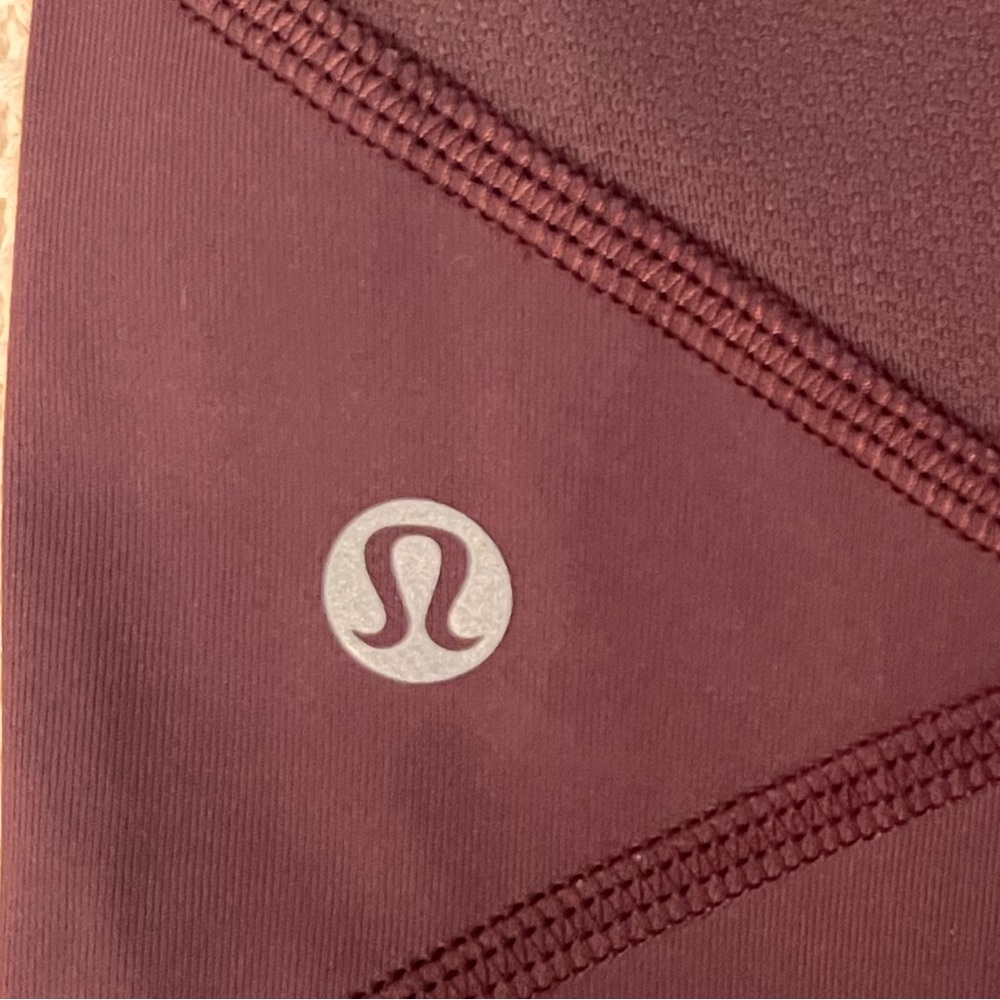 Lululemon leggings. - Picture 4 of 4